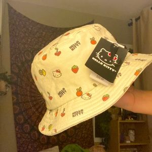 Hello Kitty Bucket Hat - Pacsun NEW CONDITION
